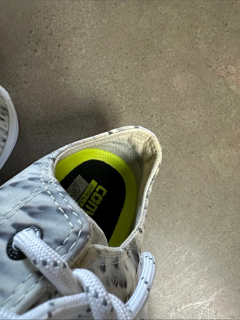 Converse x Futura “Skyfall” Low-Top Sneakers in White and Neon Yellow - Picture 16 of 16